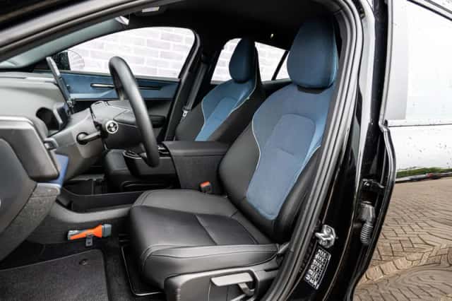 Volvo EX30 (2024) thumbnail 8
