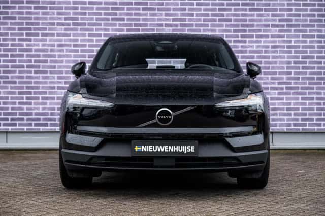 Volvo EX30 (2024) thumbnail 10