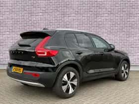 Volvo XC40 thumbnail 3