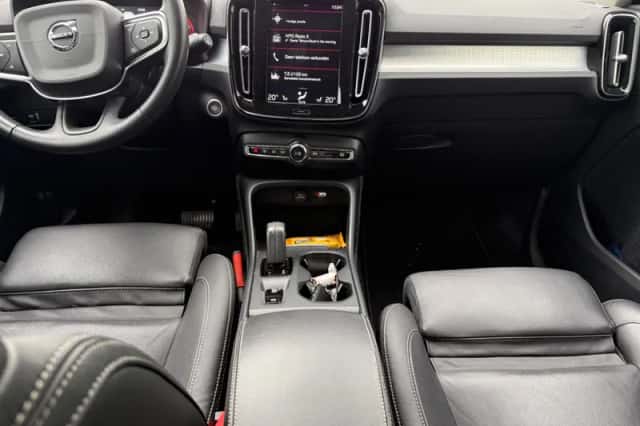 Volvo XC40 (2020) thumbnail 4