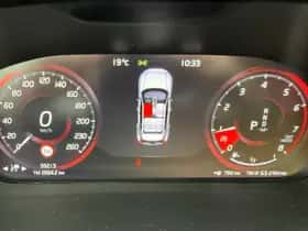 Volvo XC40 thumbnail 5