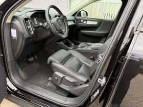 Volvo XC40 thumbnail 6