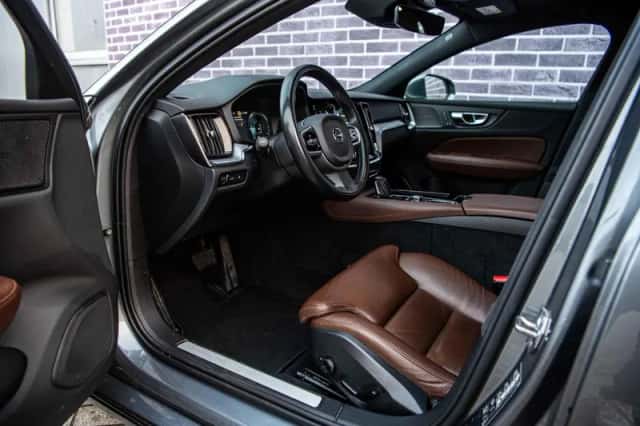 Volvo V60 (2021) thumbnail 19