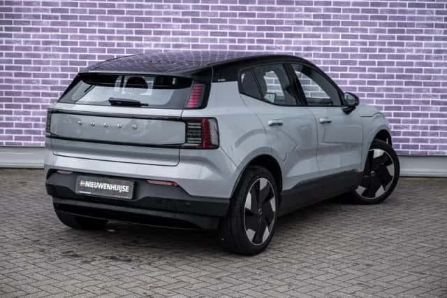 Volvo EX30 (2024) thumbnail 18