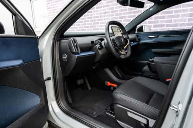 Volvo EX30 (2024) thumbnail 19
