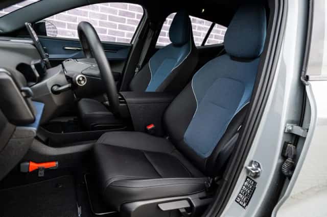 Volvo EX30 (2024) thumbnail 8