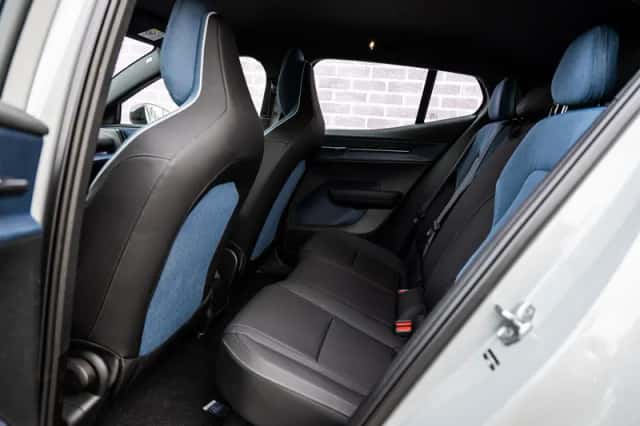 Volvo EX30 (2024) thumbnail 9