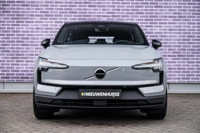 Volvo EX30 (2024) thumbnail 10