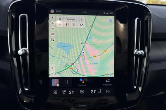 Volvo C40 (2022) thumbnail 5