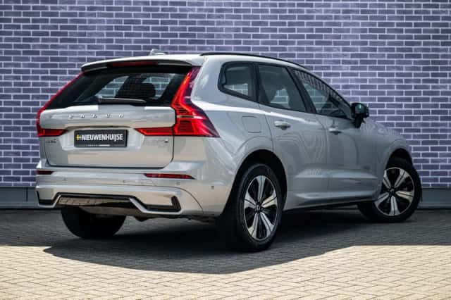 Volvo XC60 (2025) thumbnail 2