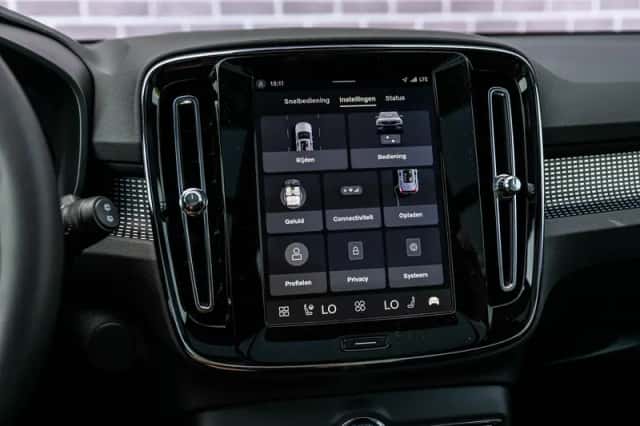 Volvo EX40 (2026) thumbnail 21