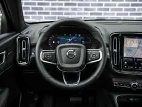 Volvo EX40 thumbnail 4