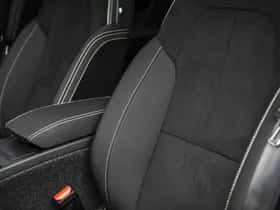 Volvo EX40 thumbnail 32
