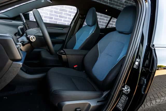 Volvo EX30 (2026) thumbnail 6