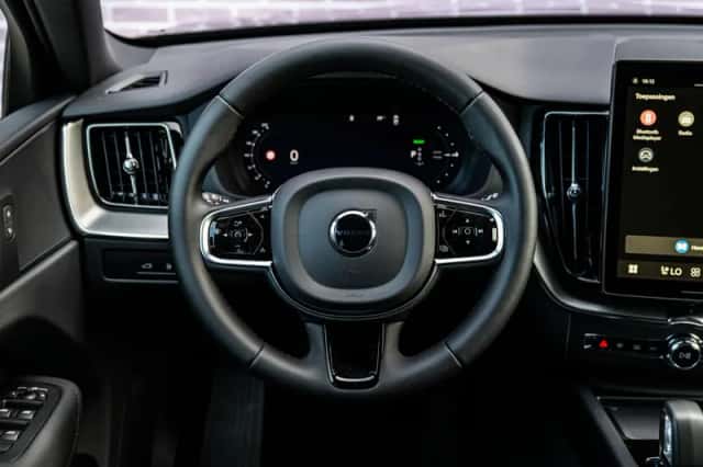 Volvo XC60 (2026) thumbnail 3