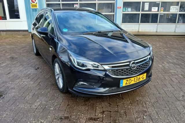 Opel Astra Sports Tourer (2019) thumbnail 2