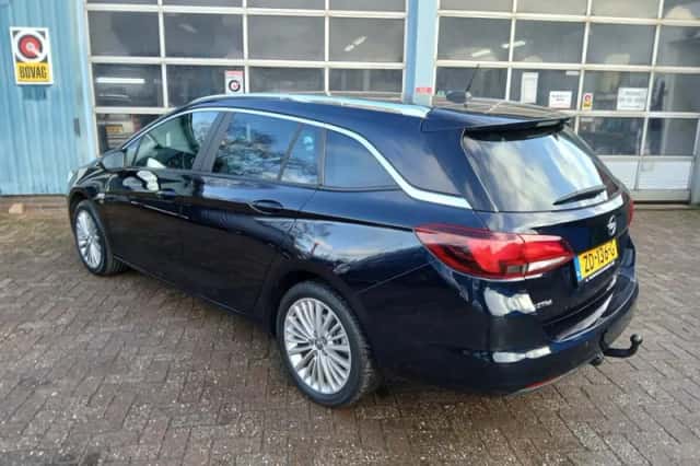 Opel Astra Sports Tourer (2019) thumbnail 4