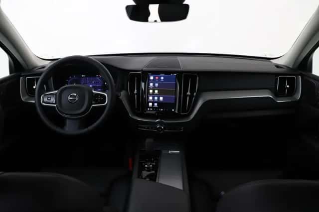 Volvo XC60 (2025) thumbnail 3