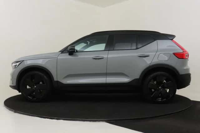 Volvo EX40 (2025) thumbnail 6