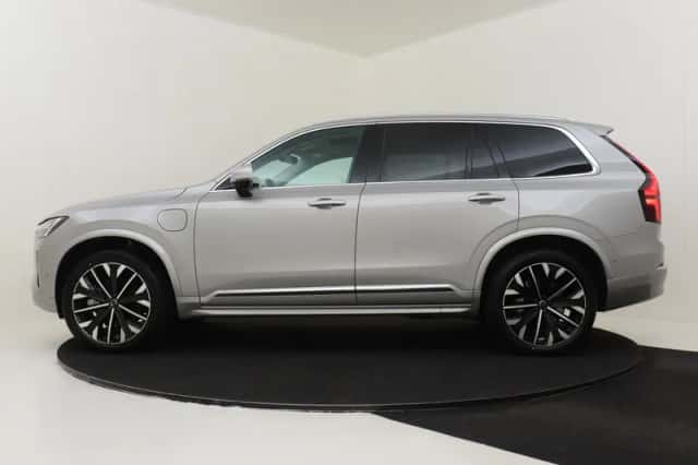 Volvo XC90 (2025) thumbnail 6