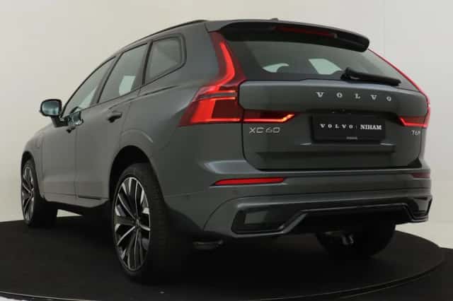 Volvo XC60 (2025) thumbnail 4