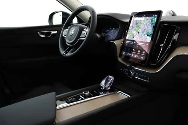 Volvo XC60 (2025) thumbnail 5