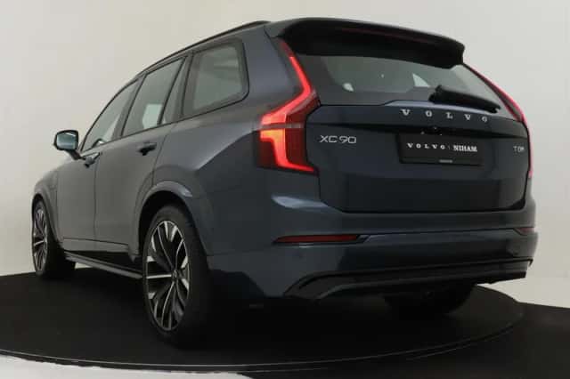 Volvo XC90 (2025) thumbnail 4