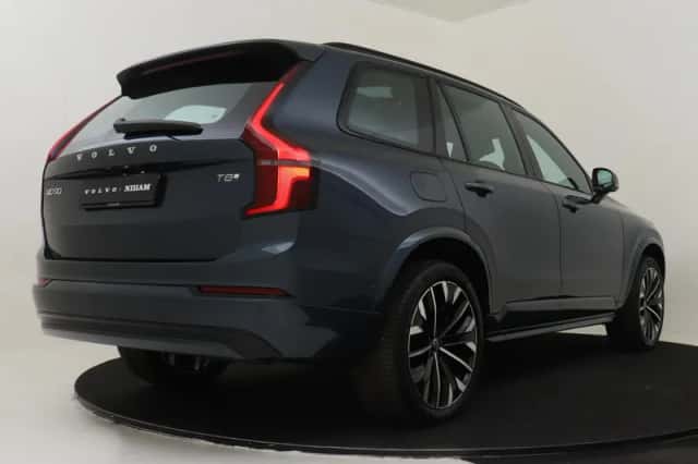 Volvo XC90 (2025) thumbnail 2
