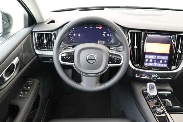 Volvo V60 (2026) thumbnail 1