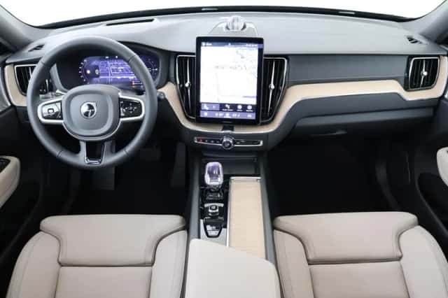 Volvo XC60 (2026) thumbnail 3