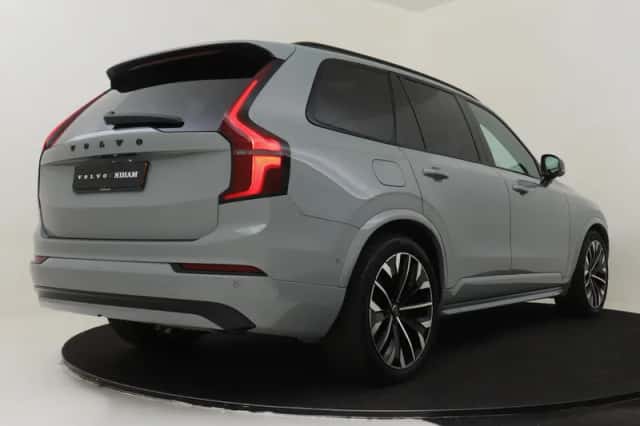Volvo XC90 (2025) thumbnail 2