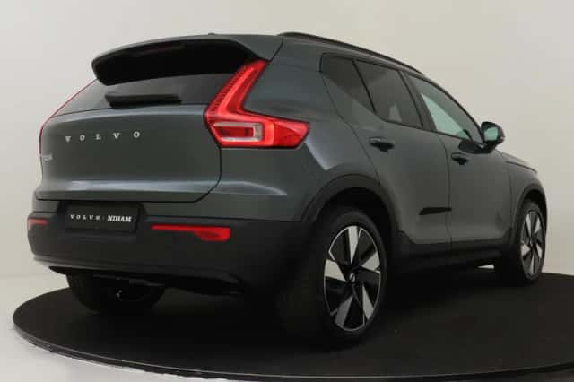Volvo EX40 (2026) thumbnail 2