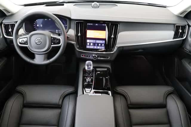 Volvo V90 (2026) thumbnail 3