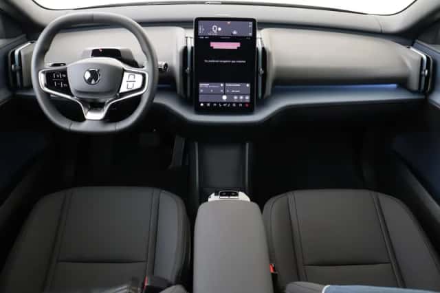 Volvo EX30 (2026) thumbnail 3
