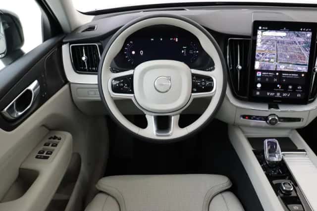 Volvo XC60 (2025)
