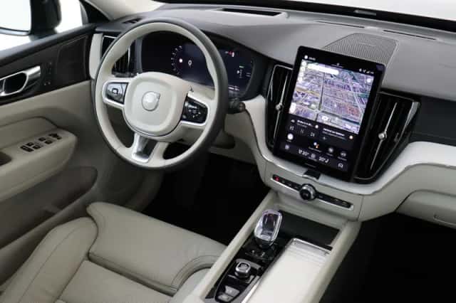 Volvo XC60 (2025) thumbnail 5