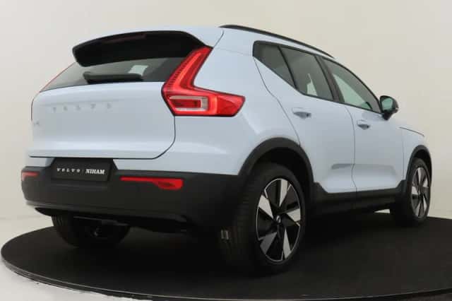 Volvo EX40 (2026) thumbnail 2