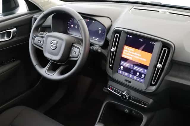 Volvo EX40 (2026) thumbnail 5