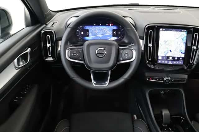 Volvo XC40 (2026) thumbnail 1