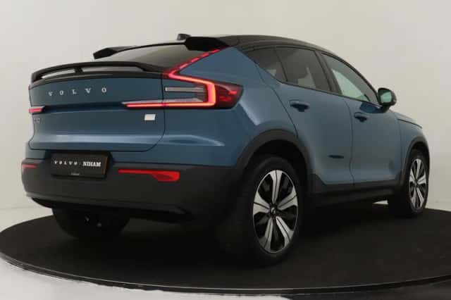 Volvo C40 (2023) thumbnail 2