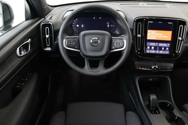 Volvo EX40 (2026) thumbnail 2