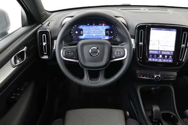 Volvo XC40 (2026) thumbnail 1