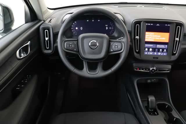 Volvo EX40 (2026)