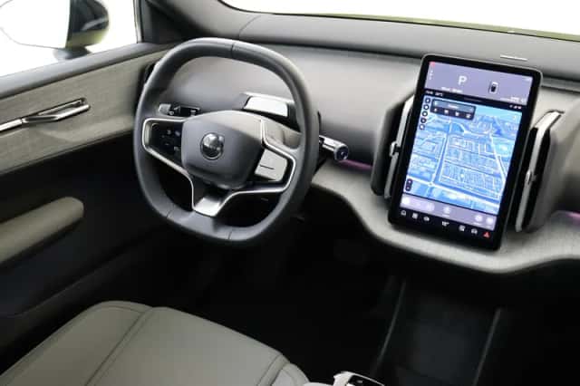 Volvo EX30 (2024) thumbnail 5