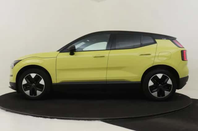 Volvo EX30 (2024) thumbnail 6