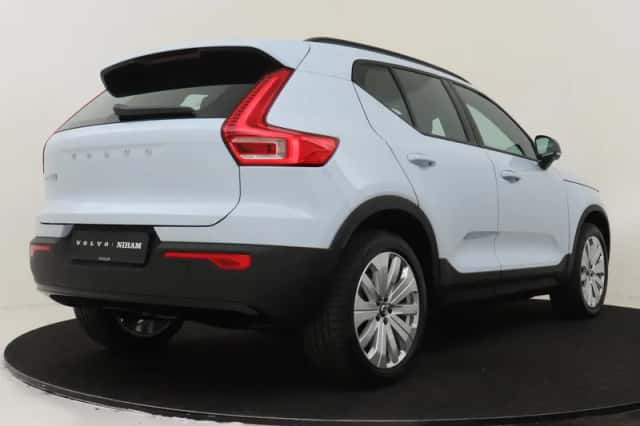 Volvo EX40 (2026) thumbnail 2
