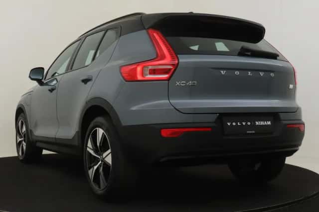 Volvo XC40 (2022) thumbnail 4