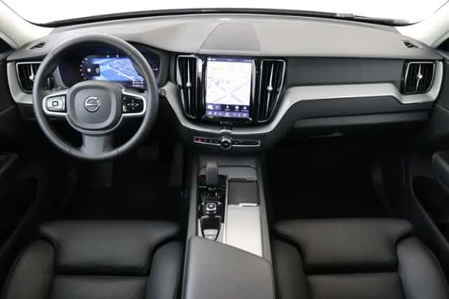 Volvo XC60 (2025) thumbnail 3