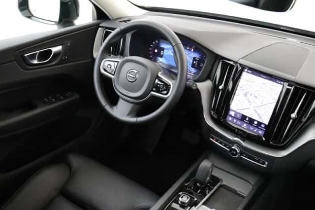 Volvo XC60 (2025) thumbnail 5