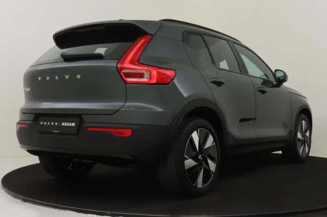 Volvo EX40 (2026) thumbnail 2